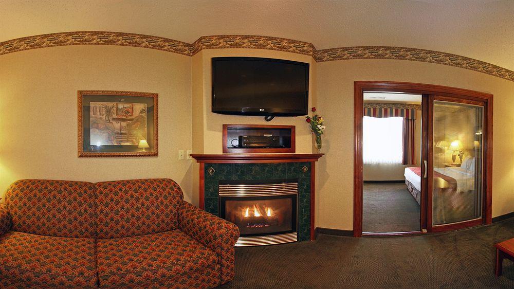 Comfort Suites Green Bay Exterior photo