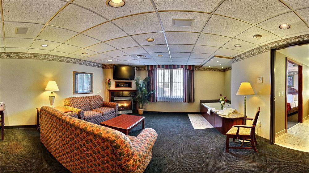 Comfort Suites Green Bay Exterior photo